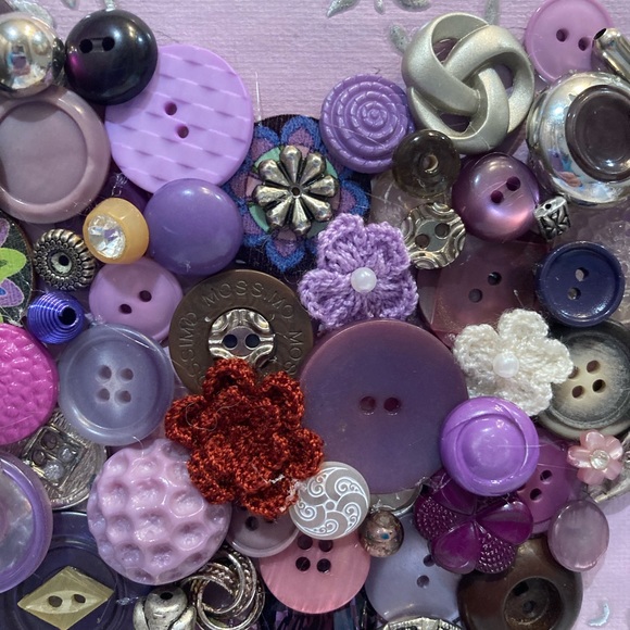 Framed Purple Button Heart - Picture 5 of 13
